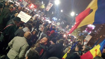 Incidente la secţiile de votare din străinătate: s-au folosit gaze lacrimogene
